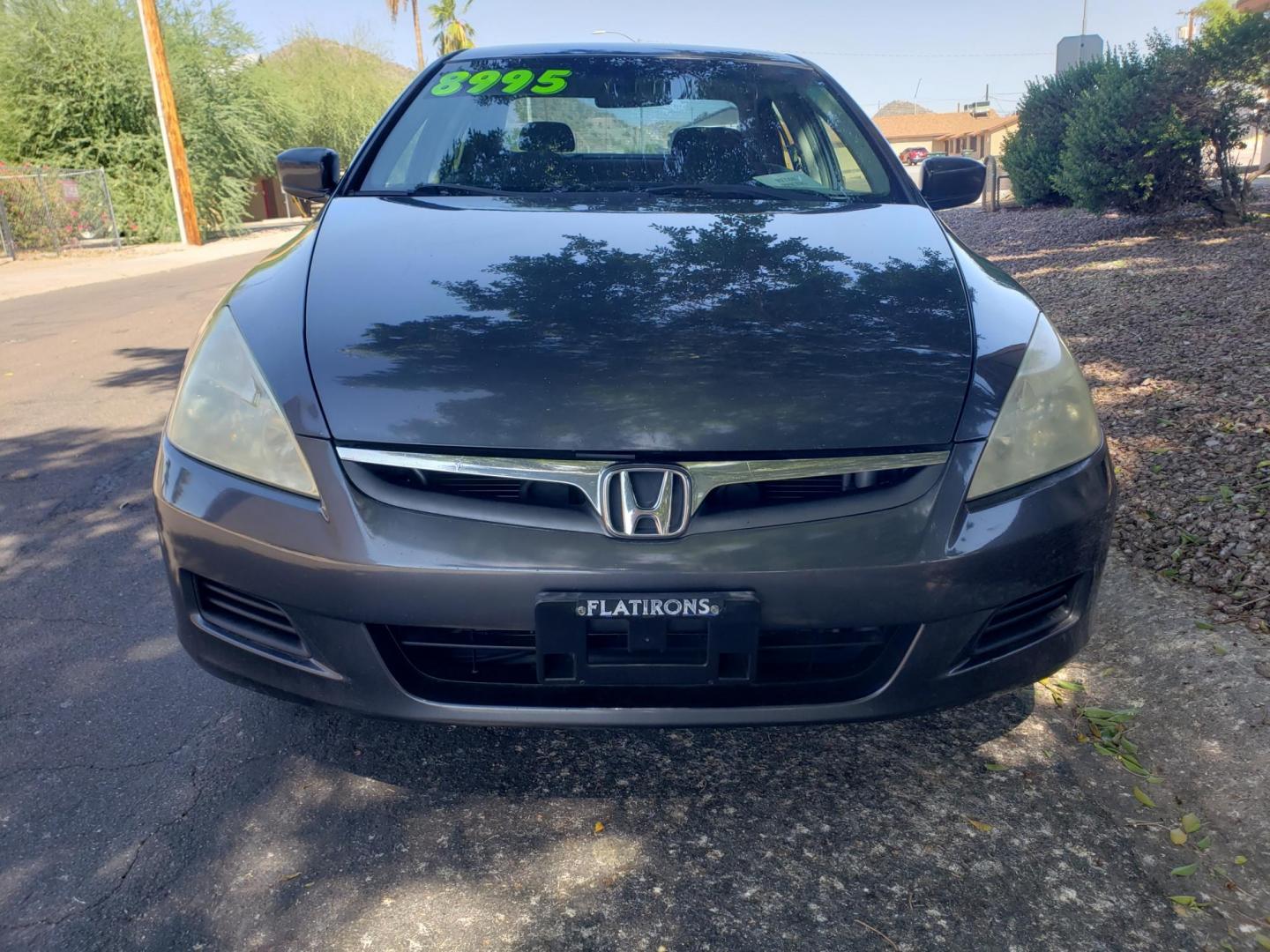 2007 /gray and black Honda Accord SE V-6 Sedan AT (1HGCM66427A) with an 3.0L V6 SOHC 24V engine, 5-Speed Automatic Overdrive transmission, located at 323 E Dunlap Ave., Phoenix, AZ, 85020, (602) 331-9000, 33.567677, -112.069000 - 2007 Honda Accord,……. EXCELLENT condition,…… A Real Must See!!.... No accidents, Power everything, Ice cold ac, Clean Gray and Black interior with gray cloth seats in near perfect condition, power windows, power door locks, stereo/cd player, six disc CD changer, clean Arizona title, Runs and - Photo#1