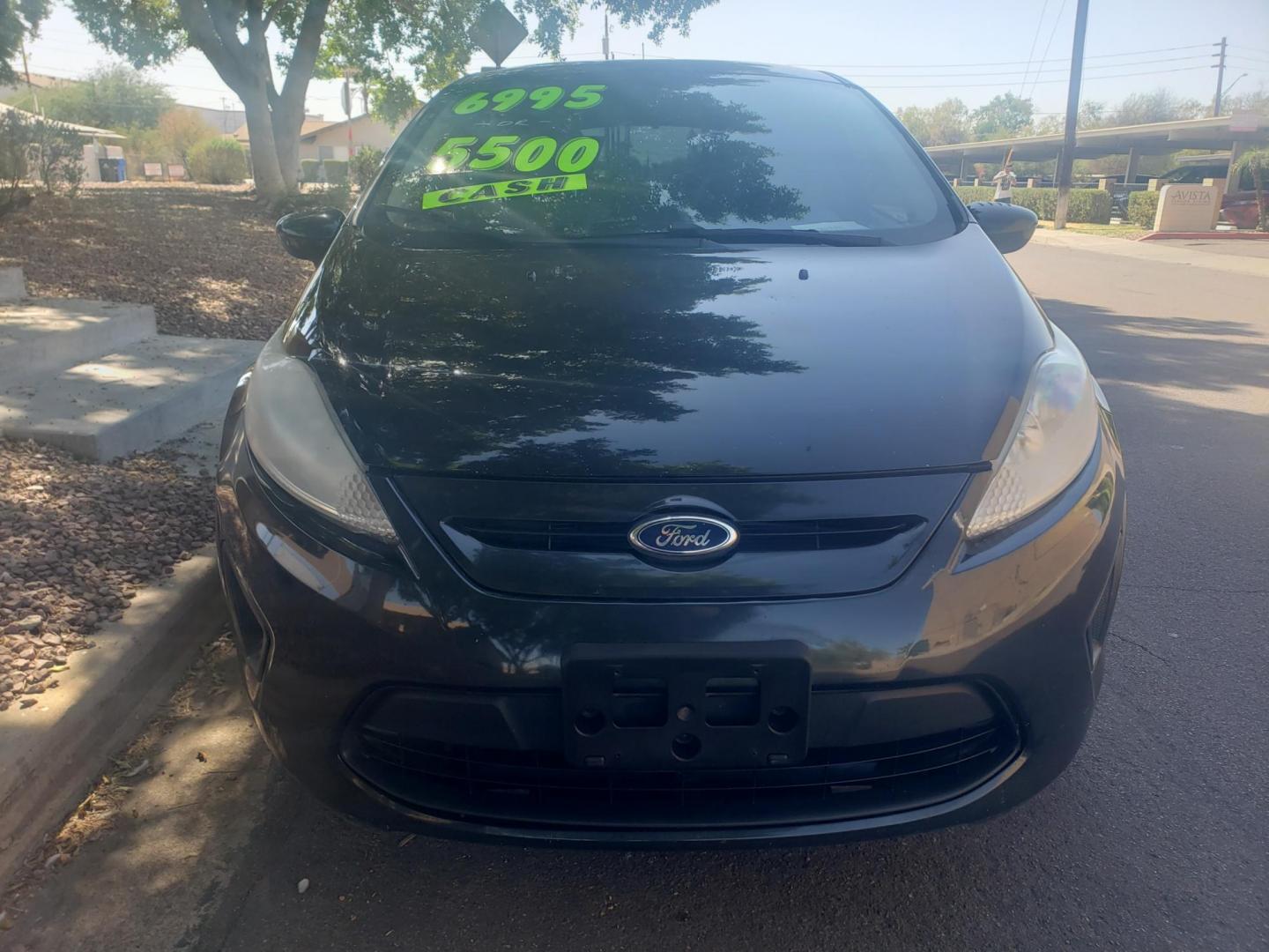 2013 /gray and black Ford Fiesta S Hatchback (3FADP4TJ9DM) with an 1.6L L4 DOHC 16V engine, automatic transmission, located at 323 E Dunlap Ave., Phoenix, AZ, 85020, (602) 331-9000, 33.567677, -112.069000 - 2013 Ford Fiesta S Hatchback,.......A Must See!!.......... No accidents, Ice cold AC......... The car is gorgeous inside and out. Power windows, Power door locks, Stereo/CD Player, Phone sync, Bluetooth, Satellite compatible, Beautiful gray and black interior with black and gray cloth seats in near - Photo#1