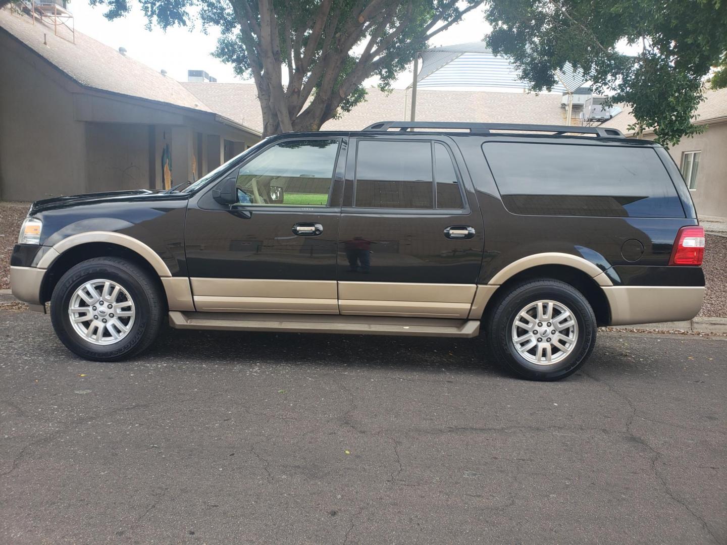 2014 black /tan Ford Expedition EL King Ranch 4WD (1FMJK1J56EE) with an 5.4L V8 SOHC 16V FFV engine, 6-Speed Automatic transmission, located at 323 E Dunlap Ave., Phoenix, AZ, 85020, (602) 331-9000, 33.567677, -112.069000 - 2014 Ford Expedition EL King Ranch 4WD,.......EXCELLENT condition,........ Ice Cold A/C, Clean tan interior with tan leather seats in near perfect condition, New Tires, New brakes, Tune up, Stereo/CD Player, Bluetooth, Phone sync, MP3 Player, Rear DVD Player, Backup camera, 3RD Row seating, Rear A/C - Photo#5