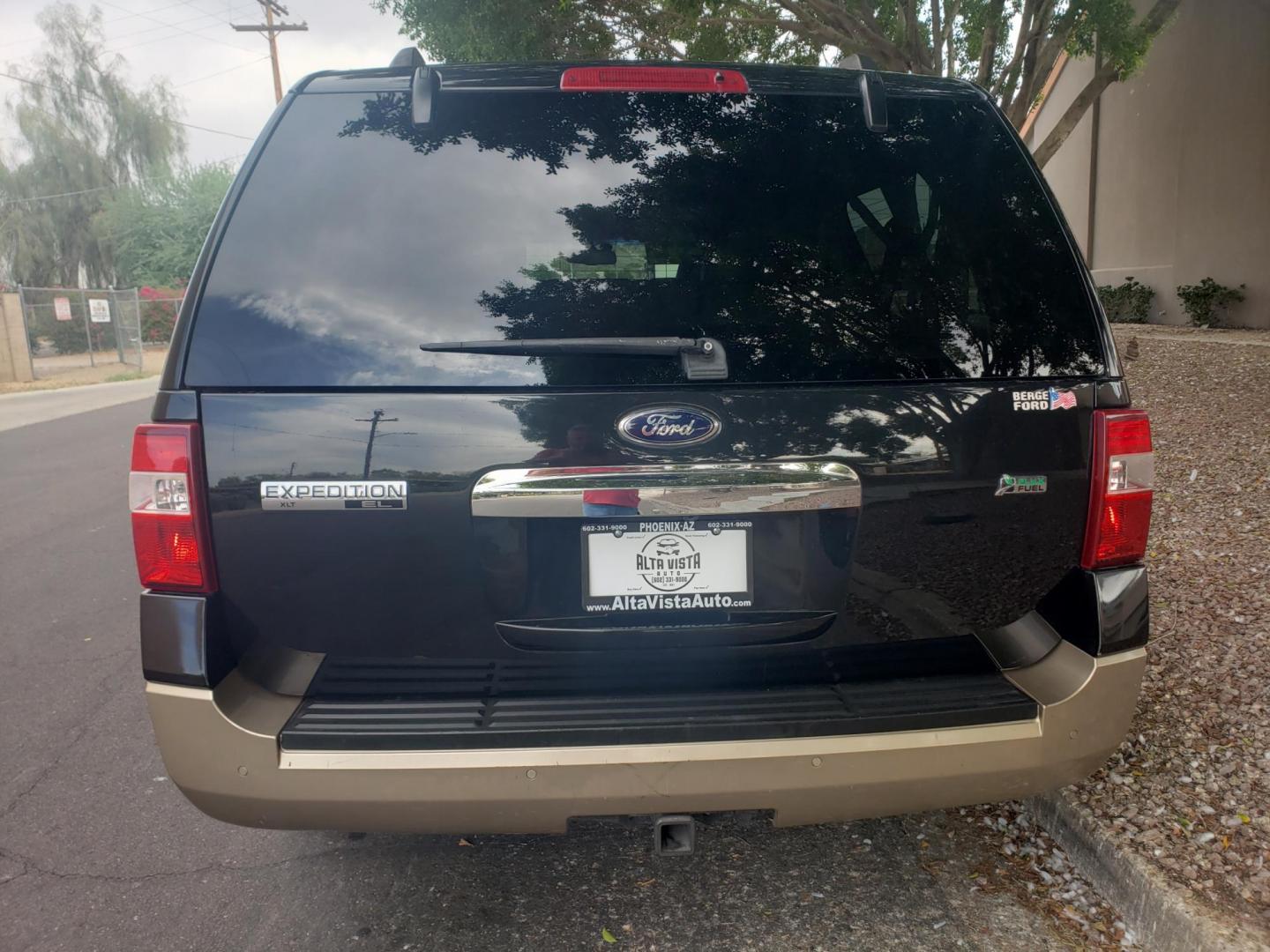 2014 black /tan Ford Expedition EL King Ranch 4WD (1FMJK1J56EE) with an 5.4L V8 SOHC 16V FFV engine, 6-Speed Automatic transmission, located at 323 E Dunlap Ave., Phoenix, AZ, 85020, (602) 331-9000, 33.567677, -112.069000 - 2014 Ford Expedition EL King Ranch 4WD,.......EXCELLENT condition,........ Ice Cold A/C, Clean tan interior with tan leather seats in near perfect condition, New Tires, New brakes, Tune up, Stereo/CD Player, Bluetooth, Phone sync, MP3 Player, Rear DVD Player, Backup camera, 3RD Row seating, Rear A/C - Photo#6