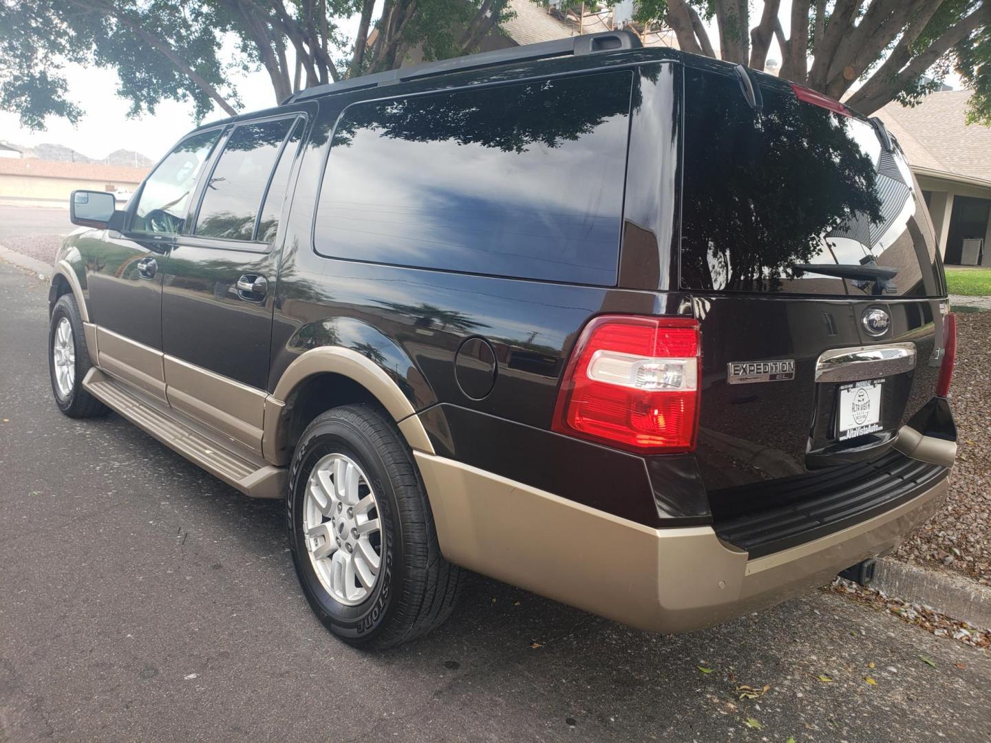 2014 black /tan Ford Expedition EL King Ranch 4WD (1FMJK1J56EE) with an 5.4L V8 SOHC 16V FFV engine, 6-Speed Automatic transmission, located at 323 E Dunlap Ave., Phoenix, AZ, 85020, (602) 331-9000, 33.567677, -112.069000 - 2014 Ford Expedition EL King Ranch 4WD,.......EXCELLENT condition,........ Ice Cold A/C, Clean tan interior with tan leather seats in near perfect condition, New Tires, New brakes, Tune up, Stereo/CD Player, Bluetooth, Phone sync, MP3 Player, Rear DVD Player, Backup camera, 3RD Row seating, Rear A/C - Photo#4