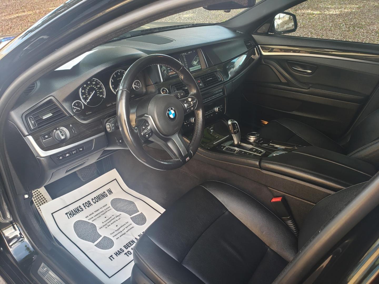 2014 black /black BMW 5-Series 535i xDrive (WBA5B3C58ED) with an 3.0L L6 DOHC 24V engine, 8-Speed Automatic transmission, located at 323 E Dunlap Ave., Phoenix, AZ, 85020, (602) 331-9000, 33.567677, -112.069000 - 2014 BMW 5-Series 535i X Drive,......A True Must See!!.... No accidents, Ice Cold AC, The car is gorgeous inside and out, power windows, power door locks, Gorgeous tinted sunroof, Stereo/Cd Player, Navigation, Phone sync, Bluetooth, Satellite radio compatible, Backup camera, Clean Black Interior wit - Photo#9