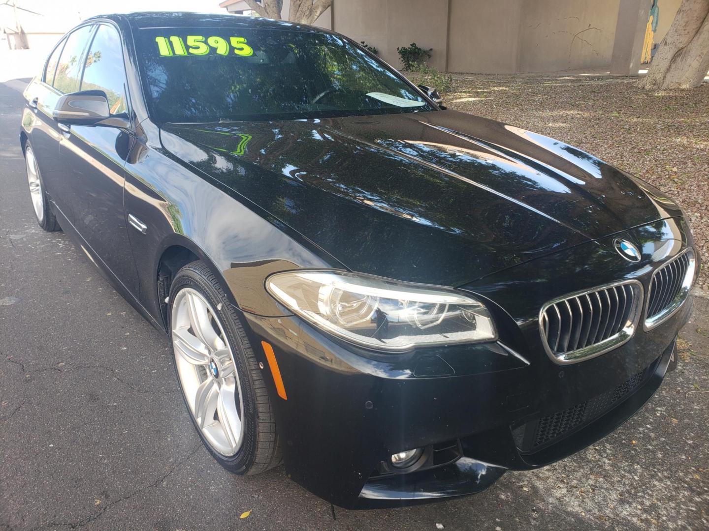 2014 black /black BMW 5-Series 535i xDrive (WBA5B3C58ED) with an 3.0L L6 DOHC 24V engine, 8-Speed Automatic transmission, located at 323 E Dunlap Ave., Phoenix, AZ, 85020, (602) 331-9000, 33.567677, -112.069000 - 2014 BMW 5-Series 535i X Drive,......A True Must See!!.... No accidents, Ice Cold AC, The car is gorgeous inside and out, power windows, power door locks, Gorgeous tinted sunroof, Stereo/Cd Player, Navigation, Phone sync, Bluetooth, Satellite radio compatible, Backup camera, Clean Black Interior wit - Photo#2