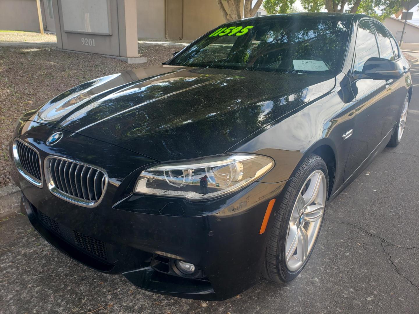 2014 black /black BMW 5-Series 535i xDrive (WBA5B3C58ED) with an 3.0L L6 DOHC 24V engine, 8-Speed Automatic transmission, located at 323 E Dunlap Ave., Phoenix, AZ, 85020, (602) 331-9000, 33.567677, -112.069000 - 2014 BMW 5-Series 535i X Drive,......A True Must See!!.... No accidents, Ice Cold AC, The car is gorgeous inside and out, power windows, power door locks, Gorgeous tinted sunroof, Stereo/Cd Player, Navigation, Phone sync, Bluetooth, Satellite radio compatible, Backup camera, Clean Black Interior wit - Photo#0