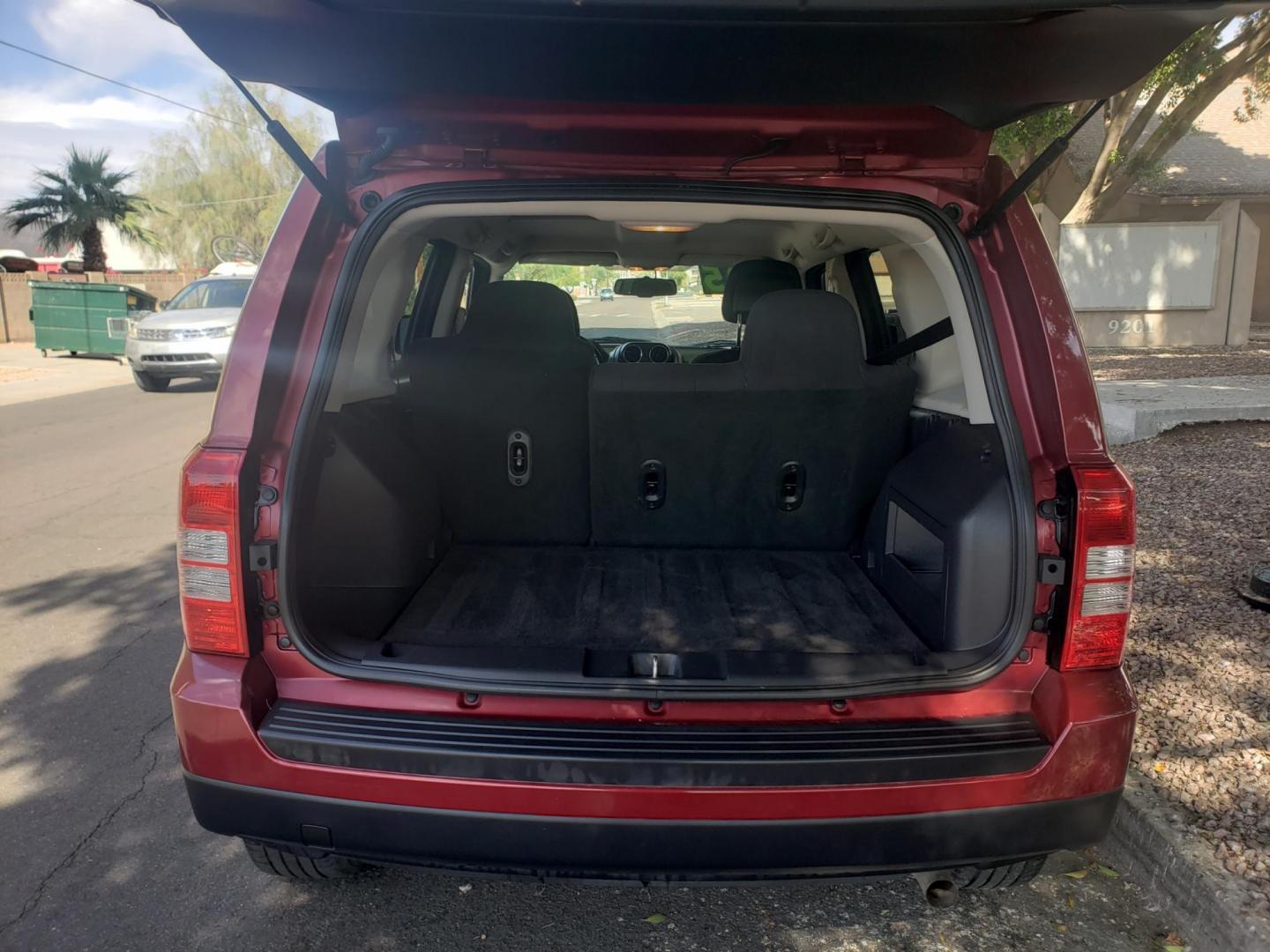 2017 red /gray and lite gray Jeep Patriot Latitude 2WD (1C4NJPFB0HD) with an 2.4L L4 DOHC 16V engine, automatic transmission, located at 323 E Dunlap Ave., Phoenix, AZ, 85020, (602) 331-9000, 33.567677, -112.069000 - 2017 Jeep Patriot Latitude 2WD,…….Ice Cold A/C, Clean gray and lite gray interior with gray cloth seats in good condition, New brakes, Tune up, touch screen Stereo/CD Player, Bluetooth, Phone sync, Satellite compatible, backup camera, This SUV is gorgeous inside and out, Incredible gas mileage! - Photo#16