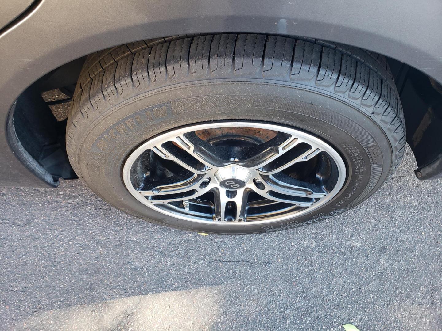 2013 gray /gray and black Honda Civic LX Sedan 5-Speed AT (2HGFB2F59DH) with an 1.8L L4 SOHC 16V engine, 5-Speed Automatic transmission, located at 323 E Dunlap Ave., Phoenix, AZ, 85020, (602) 331-9000, 33.567677, -112.069000 - 2013 Honda Civic LX Sedan 5-Speed AT,……. EXCELLENT condition,…… A Real Must See!!.... No accidents, Power everything, Ice cold ac, black and gray interior with gray cloth seats in near perfect condition, power windows, power door locks, stereo/cd player, phone sync, blue tooth, backup camera - Photo#18