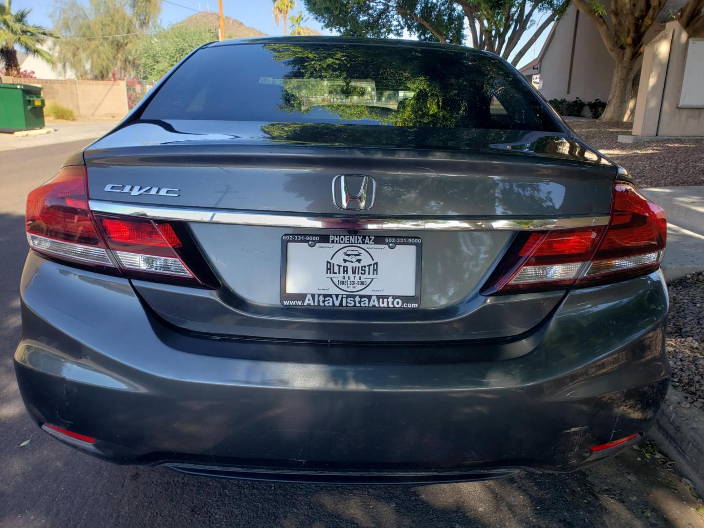 2013 gray /gray and black Honda Civic LX Sedan 5-Speed AT (2HGFB2F59DH) with an 1.8L L4 SOHC 16V engine, 5-Speed Automatic transmission, located at 323 E Dunlap Ave., Phoenix, AZ, 85020, (602) 331-9000, 33.567677, -112.069000 - 2013 Honda Civic LX Sedan 5-Speed AT,……. EXCELLENT condition,…… A Real Must See!!.... No accidents, Power everything, Ice cold ac, black and gray interior with gray cloth seats in near perfect condition, power windows, power door locks, stereo/cd player, phone sync, blue tooth, backup camera - Photo#7