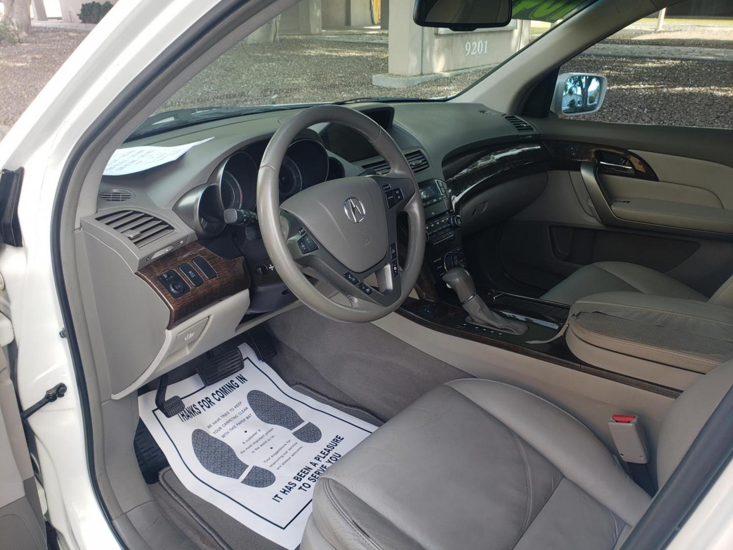 2011 WHITE /gray and tan Acura MDX 6-Spd AT w/Tech Package (2HNYD2H69BH) with an 3.5L V6 SOHC 24V engine, 6-Speed Automatic transmission, located at 323 E Dunlap Ave., Phoenix, AZ, 85020, (602) 331-9000, 33.567677, -112.069000 - 2011 Acura MDX 6-Spd AT w/Tech Package,……. EXCELLENT condition,…… A Real Must See!!.... No accidents, Power everything, Ice cold ac, gray and tan interior with tan leather seats in near perfect condition, power windows, power door locks, stereo/cd player, phone sync, blue tooth, backup camer - Photo#9