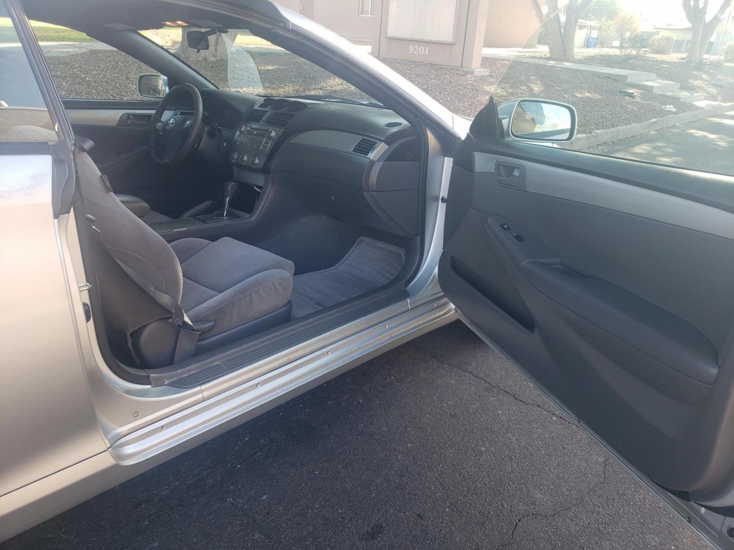 2008 gray /gray and black Toyota Camry Solara SE Convertible (4T1FA38P58U) with an 3.3L V6 DOHC 24V engine, 5-Speed Automatic Overdrive transmission, located at 323 E Dunlap Ave., Phoenix, AZ, 85020, (602) 331-9000, 33.567677, -112.069000 - 2008 Toyota Camry Solara SE,....... A Real Must See!!....Two-door coupe / convertible, No accidents, Power everything, Ice cold ac, Clean Gray and Black interior with gray cloth seats in near perfect condition, power windows, power door locks, Stereo/CD Player, Phone sync, Bluetooth, Satellite compa - Photo#10