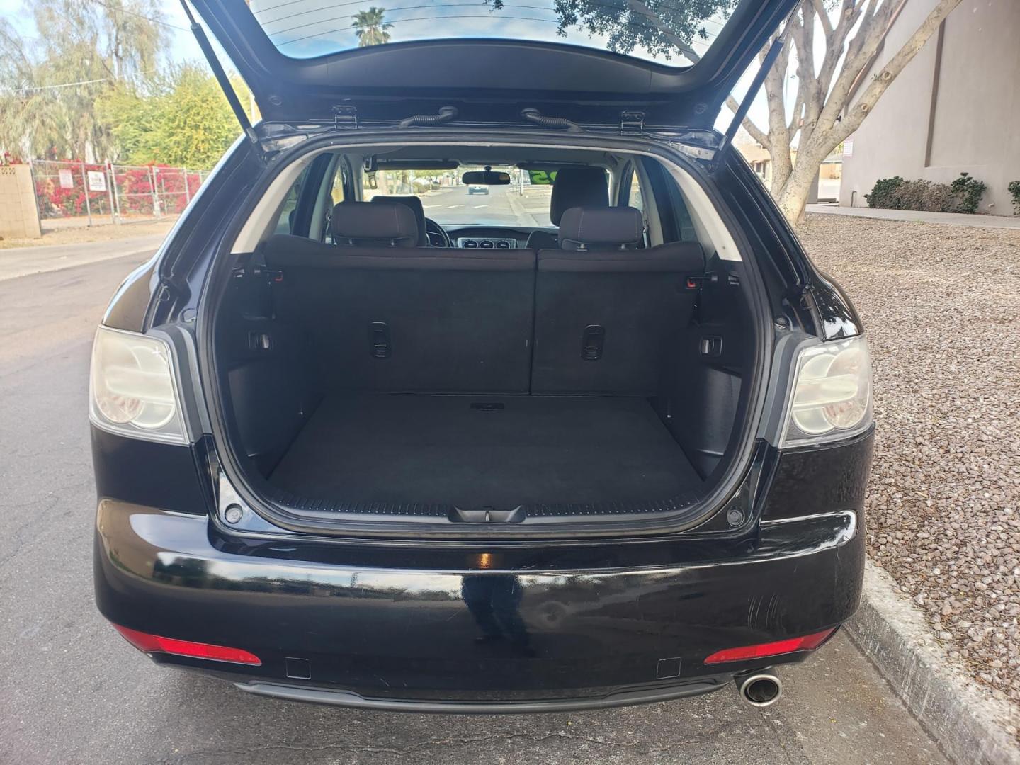 2012 black /gray and black Mazda CX-7 i Sport (JM3ER2BM9C0) with an 2.5L L4 DOHC 16V engine, 5-Speed Automatic transmission, located at 323 E Dunlap Ave., Phoenix, AZ, 85020, (602) 331-9000, 33.567677, -112.069000 - 2012 Mazda CX-7 i Sport,…….Ice Cold A/C, Clean gray and black interior with black cloth seats in good condition, New brakes, Tune up, Stereo/CD Player, Bluetooth, Phone sync, Satellite compatible, This SUV is gorgeous inside and out, Incredible gas mileage! Arizona title , Runs and Drives Excel - Photo#16