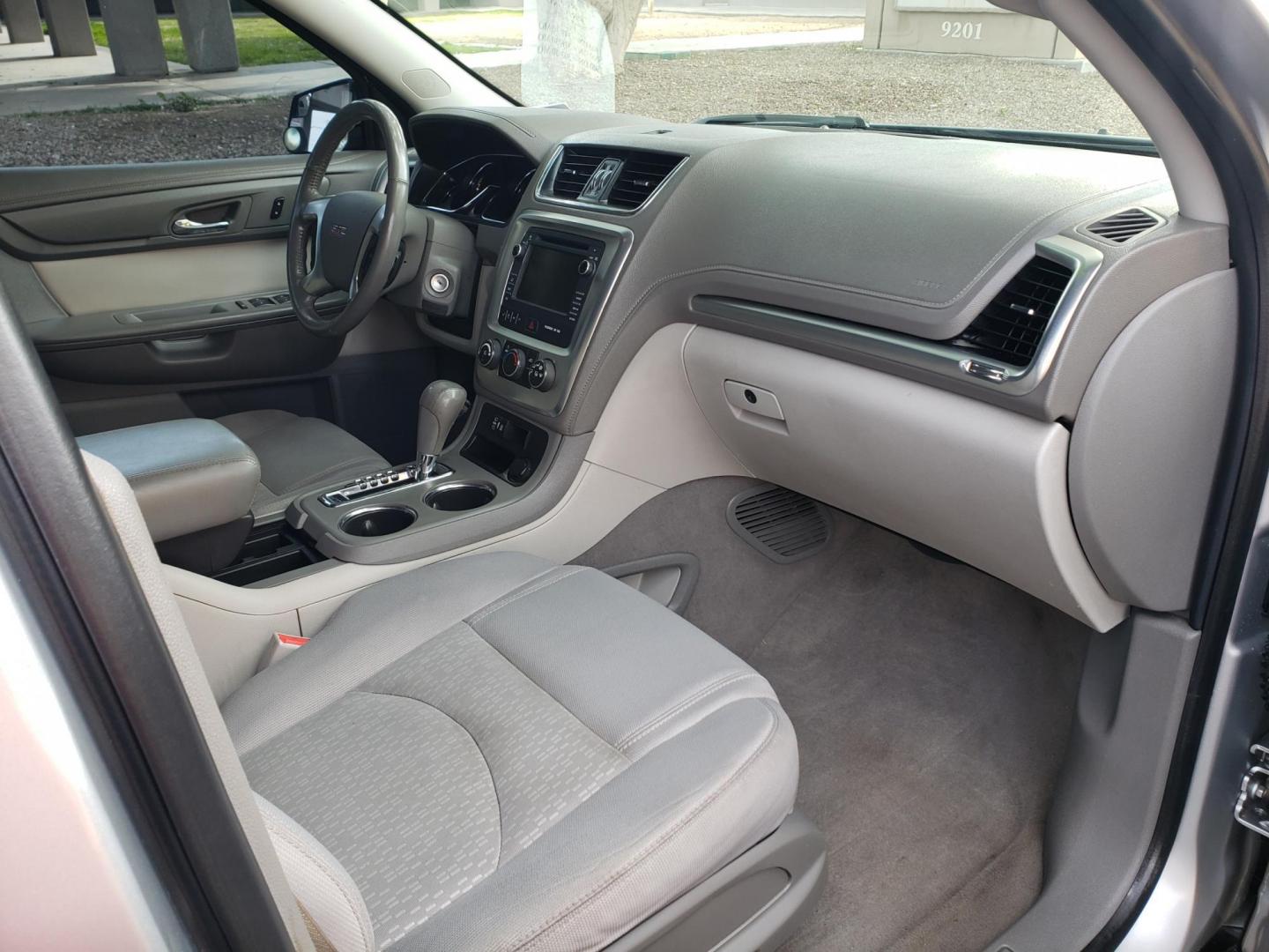 2014 silver /gray and black GMC Acadia SLE-1 FWD (1GKKRNED6EJ) with an 3.6L V6 DOHC 24V engine, 6-Speed Automatic transmission, located at 323 E Dunlap Ave., Phoenix, AZ, 85020, (602) 331-9000, 33.567677, -112.069000 - 2014 GMC Acadia SLE-1 FWD,……. EXCELLENT condition,…… A Real Must See!!.... No accidents, Power everything, Ice cold ac front and rear, gray and black interior with gray cloth seats in near perfect condition, power windows, power door locks, touch screen stereo/cd player, phone sync, blue too - Photo#14