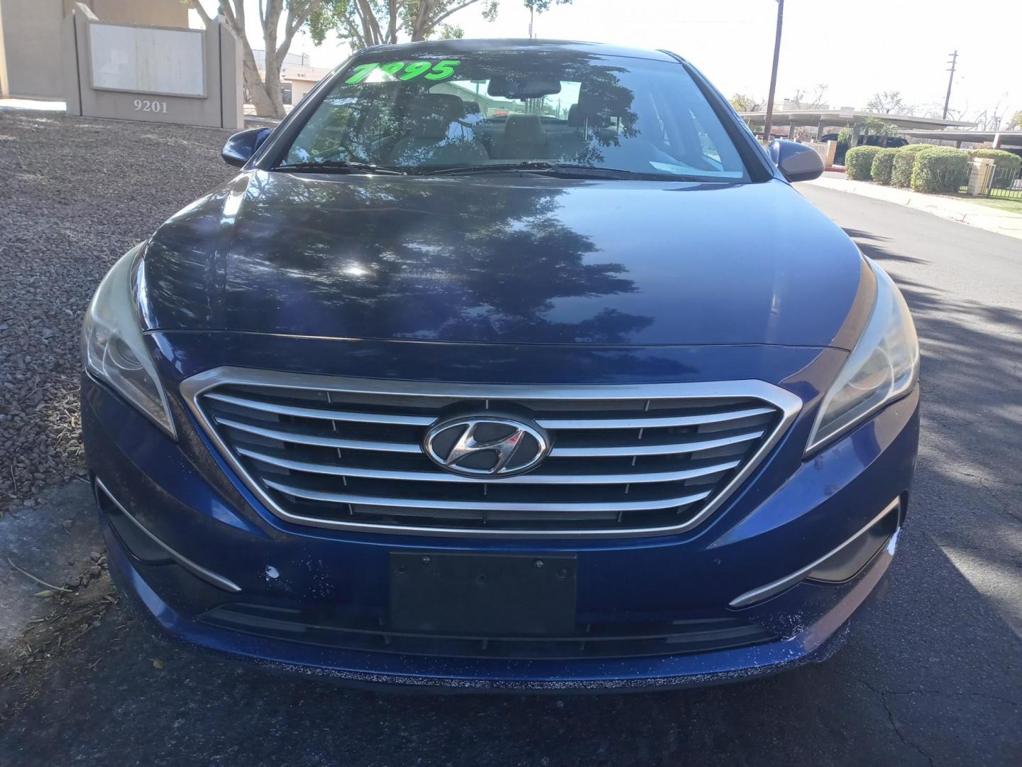 2016 BLUE /gray and black Hyundai Sonata SE (5NPE24AF0GH) with an 2.4L L4 DOHC 16V engine, 7A transmission, located at 323 E Dunlap Ave., Phoenix, AZ, 85020, (602) 331-9000, 33.567677, -112.069000 - 2016 Hyundai Sonata SE,........EXCELLENT condition, A Real Must See!!.... No accidents, Power everything, Touch screen Stereo/cd player, Phone sync, Bluetooth, Satellite compatible, backup camera, Ice cold ac, Clean gray and Black interior with gray cloth seats in near perfect condition, power wind - Photo#1