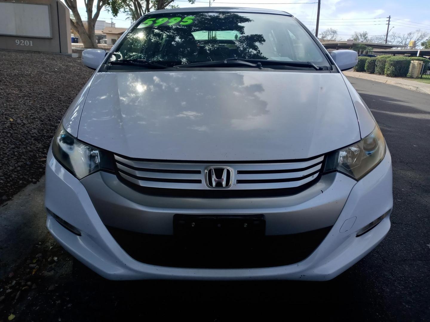 2010 WHITE /gray Honda Insight EX (JHMZE2H73AS) with an 1.3L L4 SOHC 8V HYBRID engine, Continuously Variable Transmisson transmission, located at 323 E Dunlap Ave., Phoenix, AZ, 85020, (602) 331-9000, 33.567677, -112.069000 - 2010 Honda Insight EX……. EXCELLENT condition,…… A Real Must See!!.... No accidents, Power everything, Ice cold ac, gray interior with gray cloth seats in near perfect condition, power windows, power door locks, touch screen stereo/cd player, phone sync, blue tooth, Navigation, clean Arizona - Photo#1