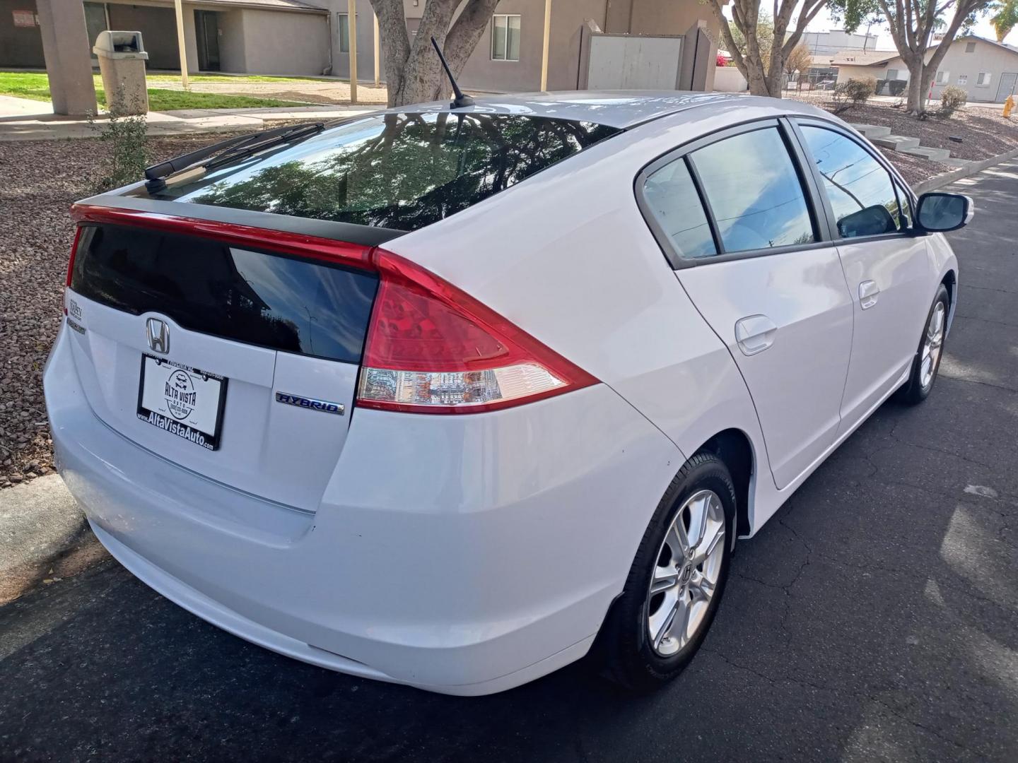 2010 WHITE /gray Honda Insight EX (JHMZE2H73AS) with an 1.3L L4 SOHC 8V HYBRID engine, Continuously Variable Transmisson transmission, located at 323 E Dunlap Ave., Phoenix, AZ, 85020, (602) 331-9000, 33.567677, -112.069000 - 2010 Honda Insight EX……. EXCELLENT condition,…… A Real Must See!!.... No accidents, Power everything, Ice cold ac, gray interior with gray cloth seats in near perfect condition, power windows, power door locks, touch screen stereo/cd player, phone sync, blue tooth, Navigation, clean Arizona - Photo#3