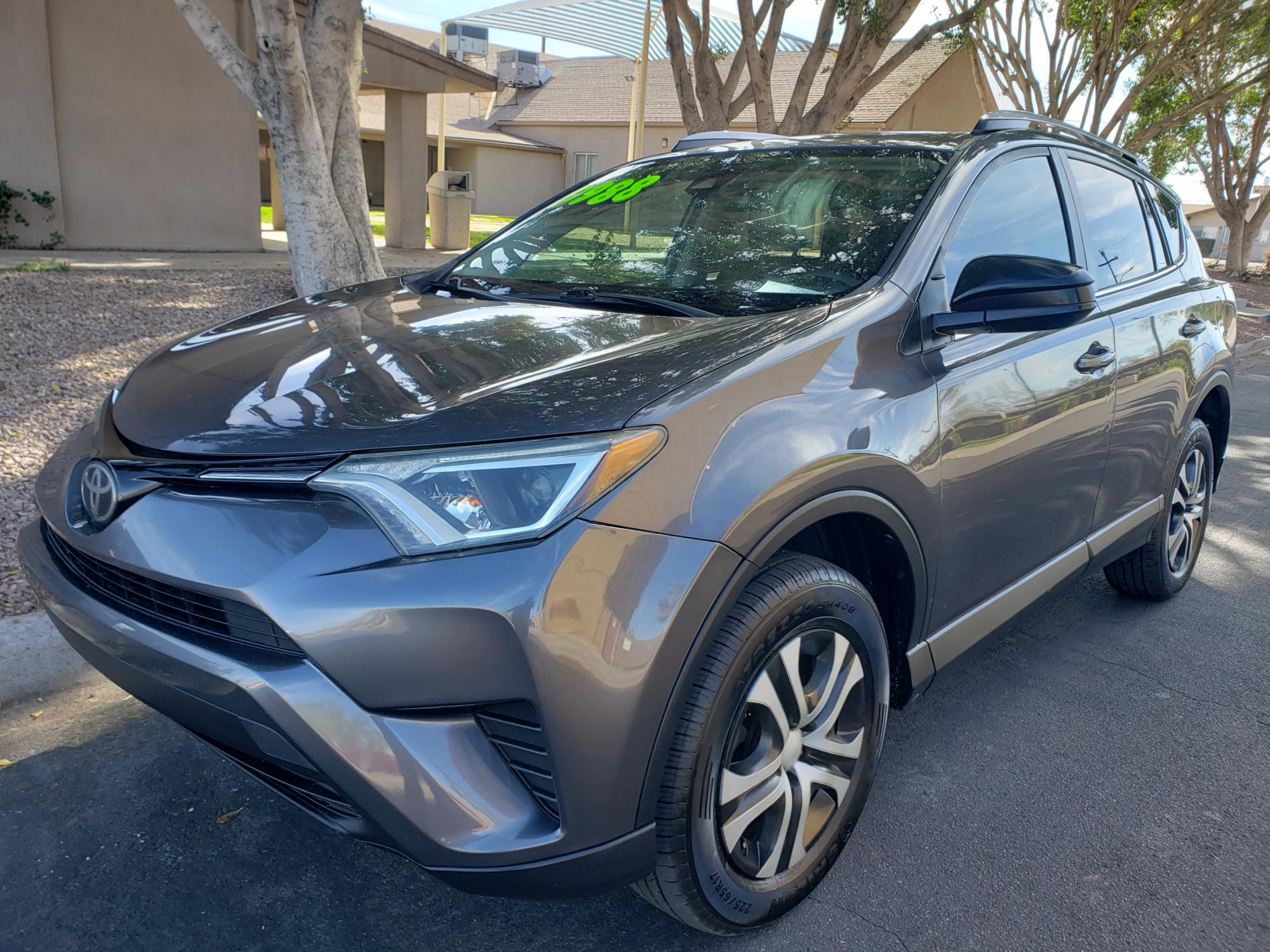 photo of 2017 Toyota RAV4 LE FWD