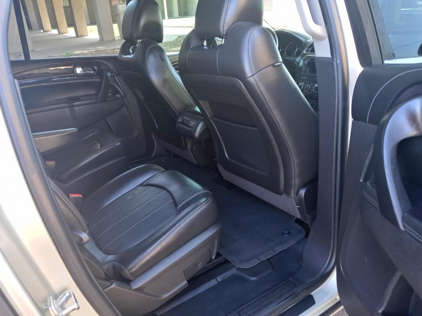 2016 gold Buick Enclave Leather FWD (5GAKRBKD4GJ) with an 3.6L V6 DOHC 24V engine, 6-Speed Automatic Overdrive transmission, located at 323 E Dunlap Ave., Phoenix, AZ, 85020, (602) 331-9000, 33.567677, -112.069000 - 2016 Buick Enclave Leather FWD,.......EXCELLENT condition,.... Ice Cold A/C, Black and gray interior with black leather seats in near perfect condition, New Tires, New brakes, Tune up, touch screen Stereo/CD Player, Bluetooth, Phone sync, Backuup camera, Satellite compatible, Navigation, Gorgeous ti - Photo#16